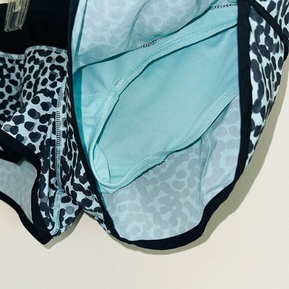 LULULEMON Run Times Short 4" ACE SPOT Tranquil Blue POLKA DOT Black SIZE 4 - Picture 3 of 4